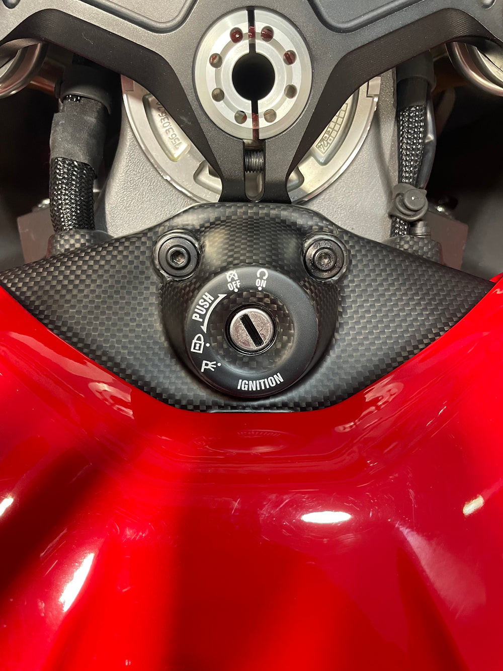 COUVERCLE NEIMAN CARBONE DUCATI PANIGALE V4 S 2025