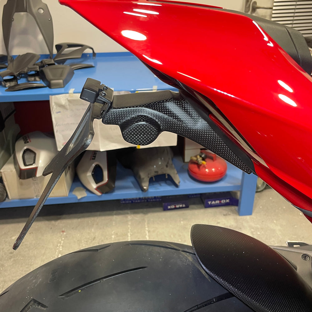 SHORT CARBON PLATE SUPPORT PANIGALE V4 S 2025